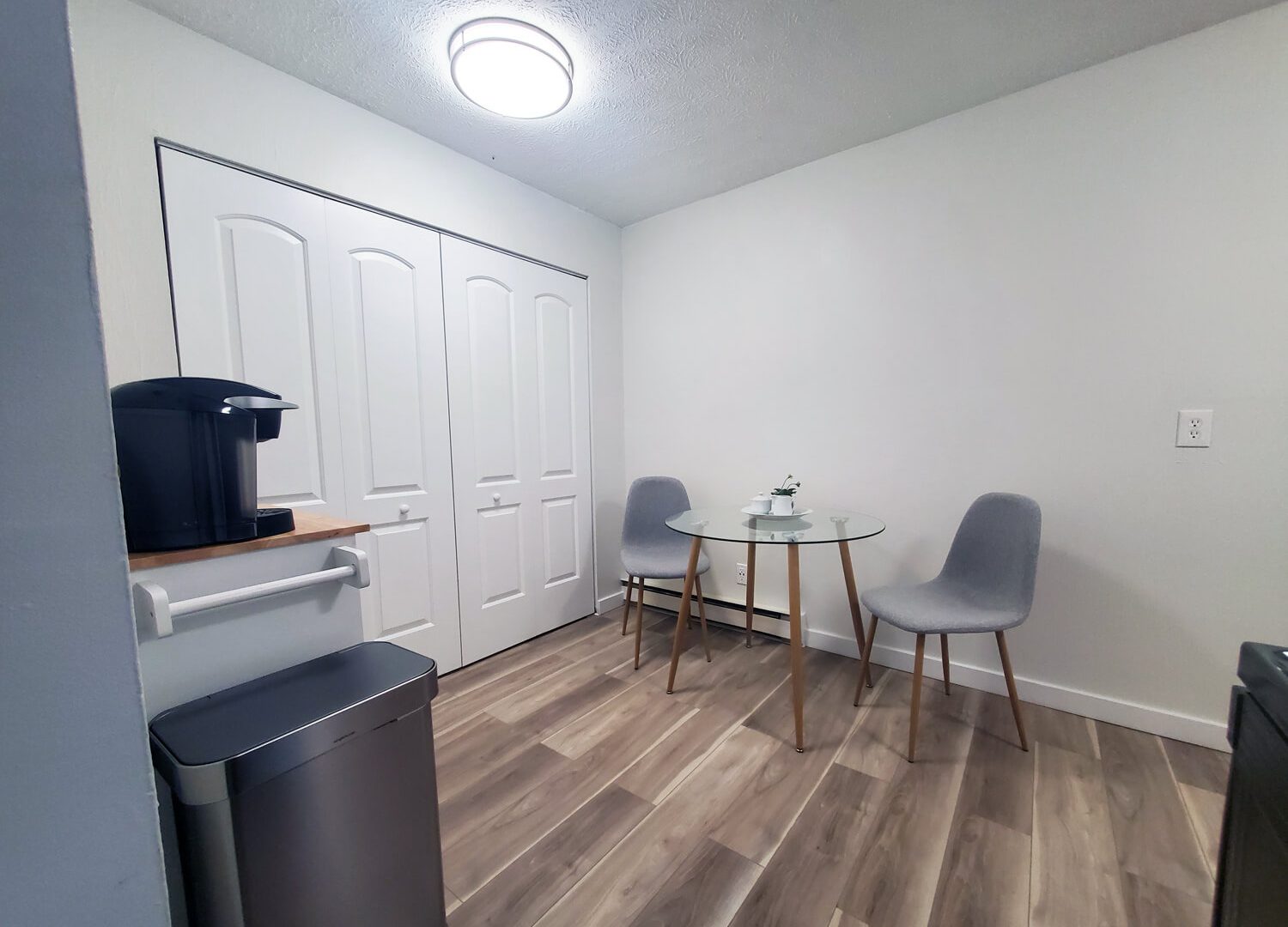 Hall of Fame Apartments interior 6